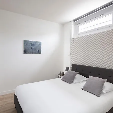 Le 32 By Cocoonr Apartment